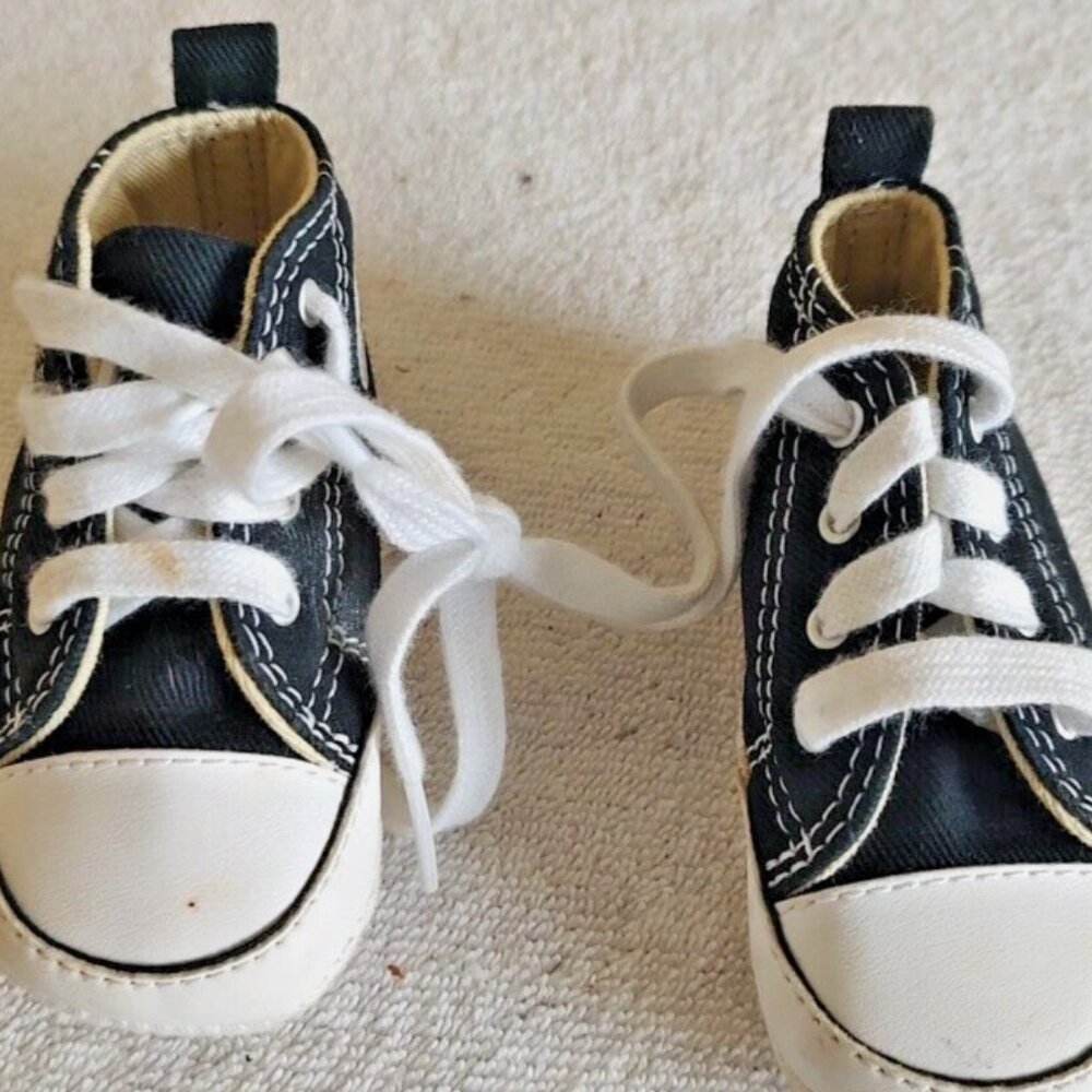 Converse All Star Infant Unisex Black Low Top Canvas Sneakers US Size 2